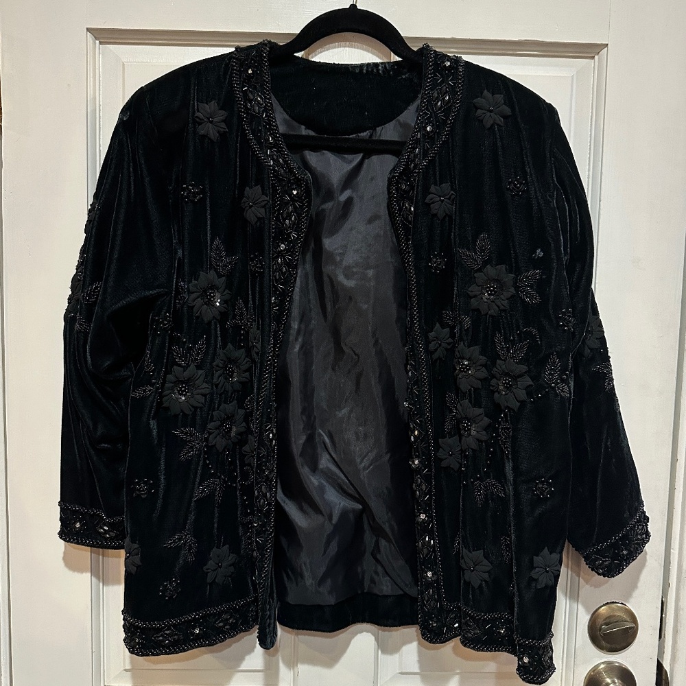 Vtg Black Velvet Beaded Sequined Floral Appliqué Jacket Holiday Party Womens